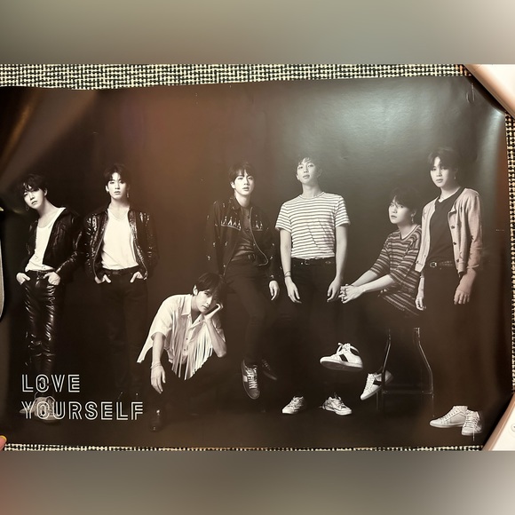 Official BTS Love Yourself Album Rolled Poster - Picture 1 of 3